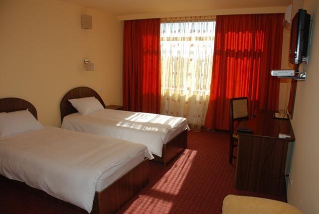 Hotel Coliseum 칼라파트 객실 사진